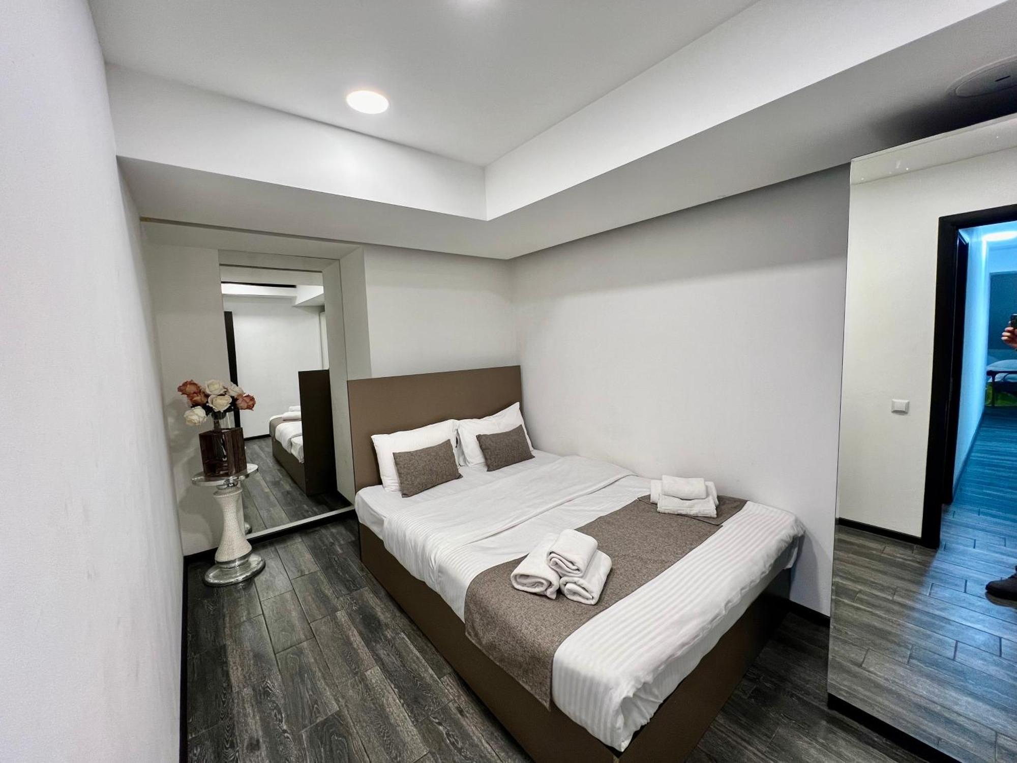Yvn Tumanyan Apart-Hotel Erévan Extérieur photo